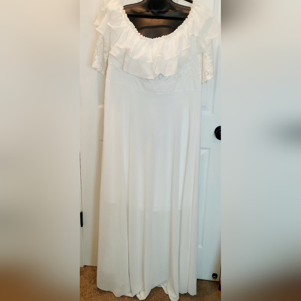 Off-White Plus Size Bridal Boutique Dress - Picture 6 of 8